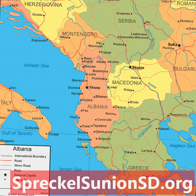 Albaniens karta och satellitbild