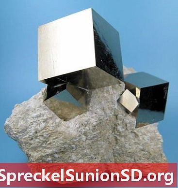 硫铁矿用途和特性