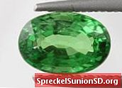 Grønne edelstener: Emerald Jade Peridot og mer