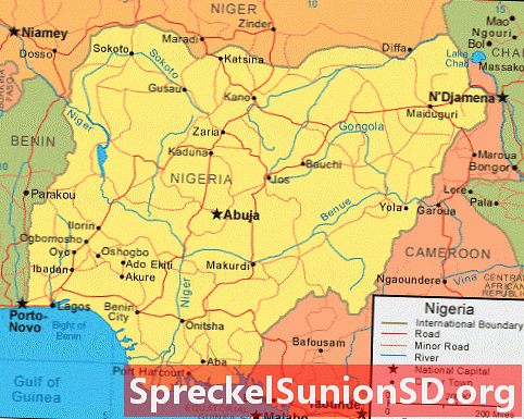 ナイジェリアの地図と衛星画像