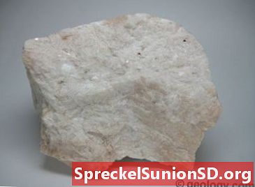 Feldespato de plagioclasa: un grupo de minerales comunes formadores de rocas