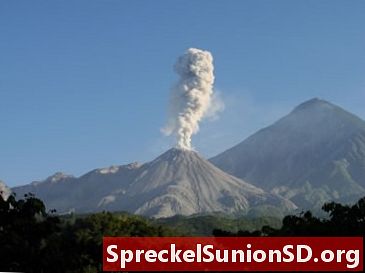 グアテマラのサンタマリア火山：地図、事実、写真