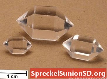 Segreti sull'estrazione dei cristalli di quarzo Herkimer Diamond