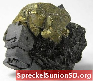 闪锌矿：锌的主要矿石和一种收藏家宝石。