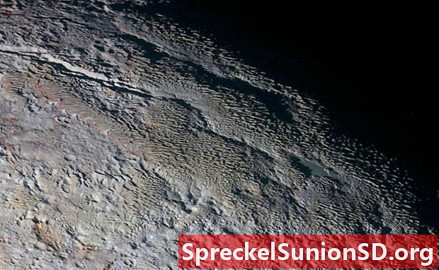 Die Geologie von Pluto - Detaillierte Bilder von Pluto