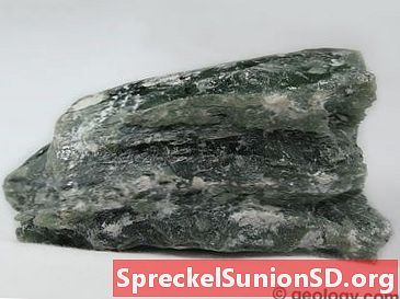 Мильний камінь: М'яка скеля з неймовірними тепловими властивостями!